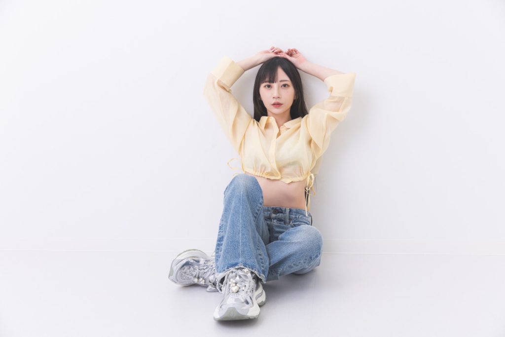 图片[4]- 七泽美亚牛仔×运动鞋写真：轻松休闲也能撩心- 绅士俱乐部