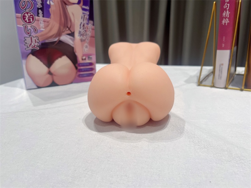 图片[3]- HMAX邻家若妻飞机杯评测：前凸后翘的视觉盛宴，双通道快感一试难忘！- 绅士俱乐部